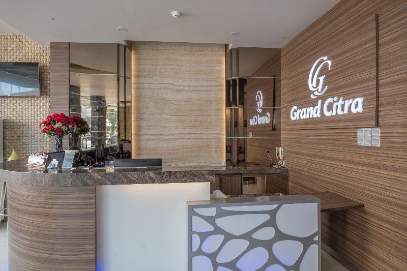 Collection O 1301 Hotel Grand Citra Makassar Esterno foto