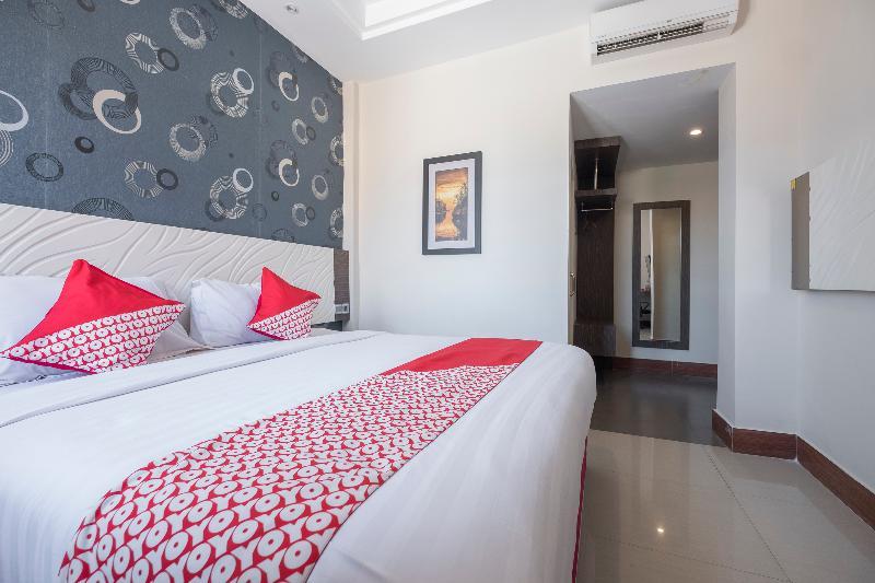 Collection O 1301 Hotel Grand Citra Makassar Esterno foto