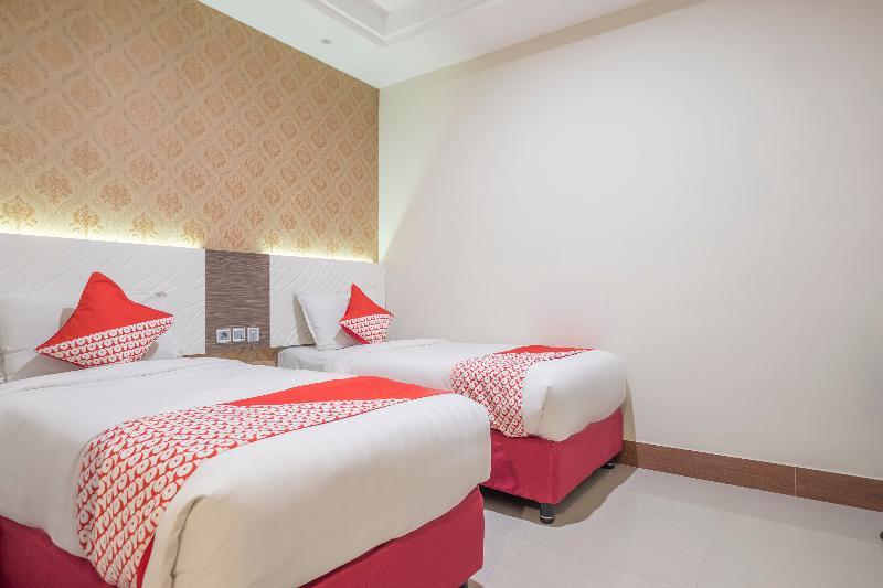 Collection O 1301 Hotel Grand Citra Makassar Esterno foto