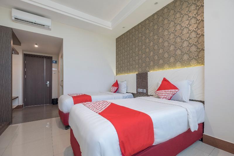 Collection O 1301 Hotel Grand Citra Makassar Esterno foto